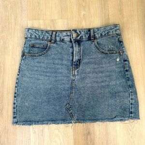 Women's Denim Mini Skirt. Size 10.